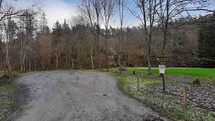 Parkplatz Dornbach Ost-West